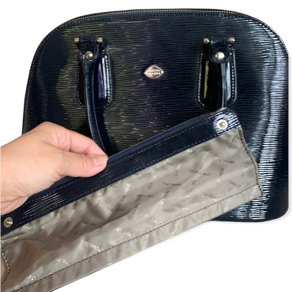 NWOT Original The Trend Navy Blue Patent Leather Dome Crossbody Bag Purse - Picture 8 of 15